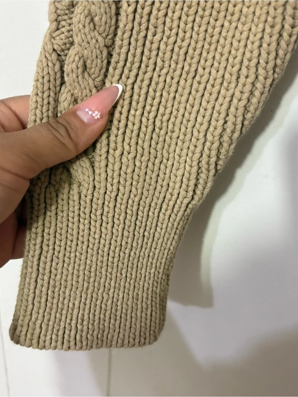NWT J.Crew Cable Knit Sweater XS Beige Tan Cropped V Neck Cottagecore Pullover